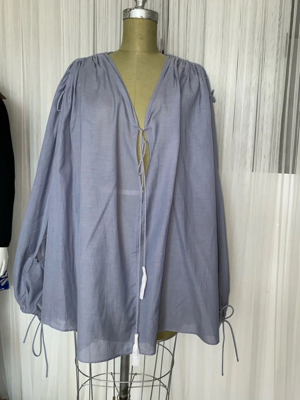 H&M NWT!! Light Blue Lightweight Tie-Front Peasant Oversized Loose Fit Blouse ML - Picture 3 of 16